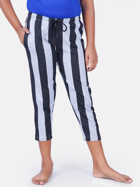

SEYBIL Girls Grey Melange & Black Striped Capris