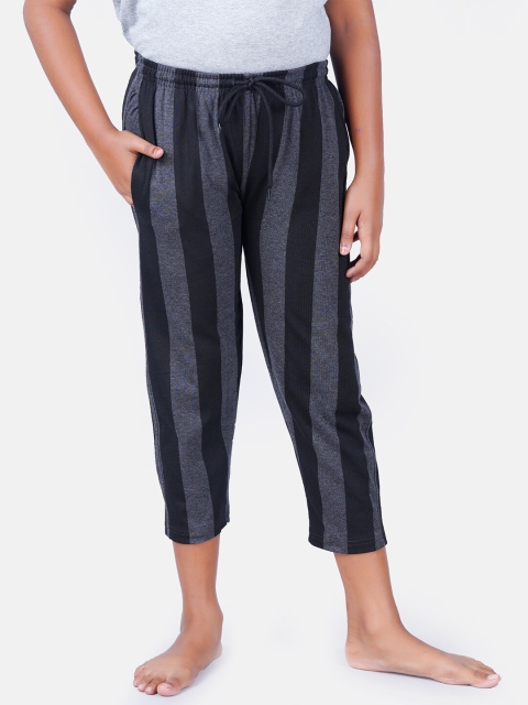 

SEYBIL Girls Charcoal & Black Striped Capris