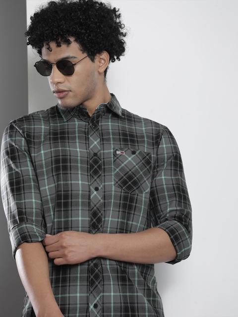 

Tommy Hilfiger Men Black Checked Casual Shirt