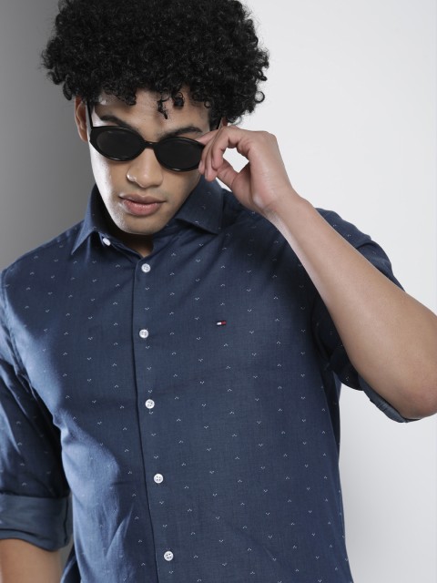 

Tommy Hilfiger Men Navy Blue Slim Fit Printed Casual Shirt