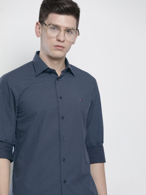 

Tommy Hilfiger Men Blue Printed Casual Shirt