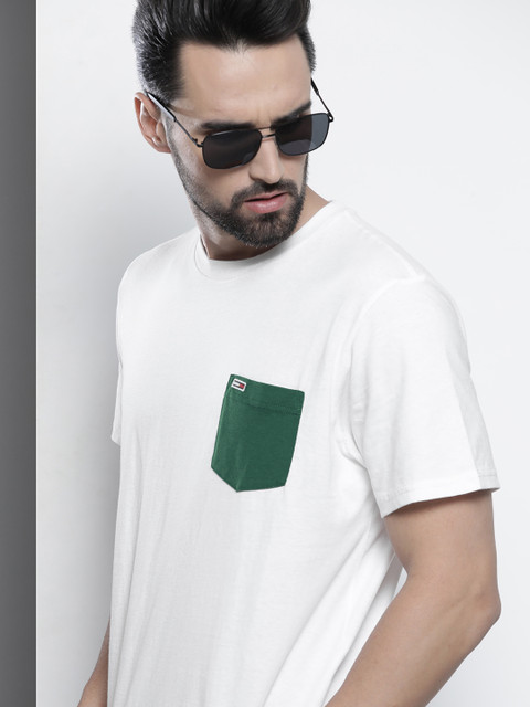 

Tommy Hilfiger Men White & Green Colourblocked Placement Organic Cotton Casual T-shirt
