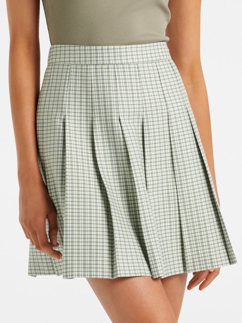 

Forever New Women Green & White Checked Pleated Mini Skirt