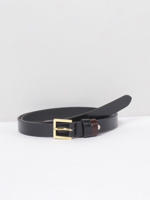 

max Women Black Textured Leather Belt