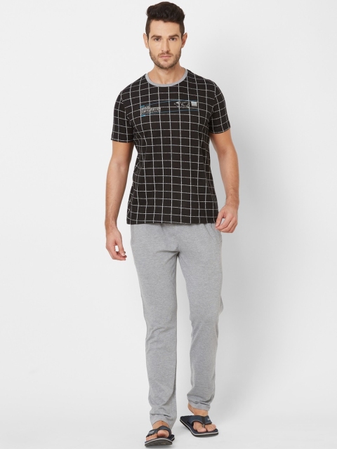 

Sweet Dreams Men Black & Grey Checked Night suit