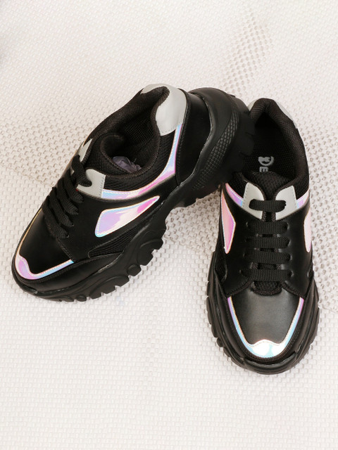 

Denill Women Black Running Shoes