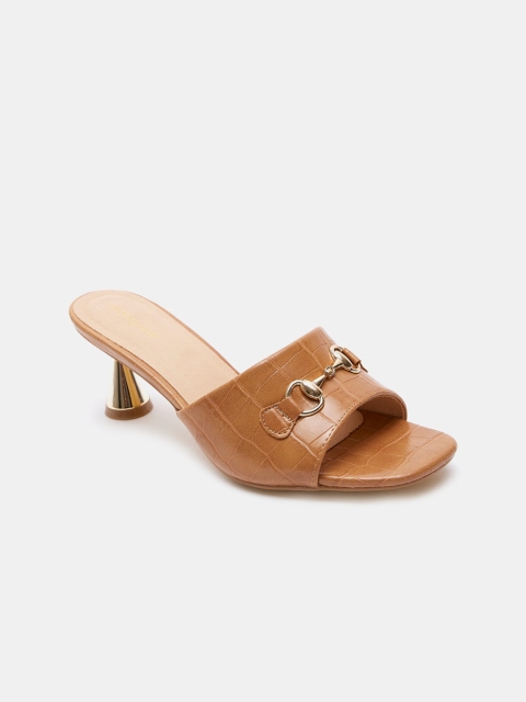 

shoexpress Women Brown Textured Kitten Sandals