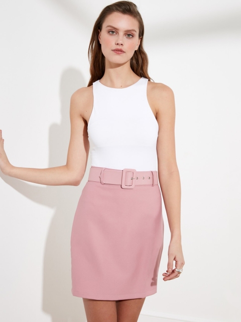 

Trendyol Women Rose Solid Above Knee Length Straight Skirt