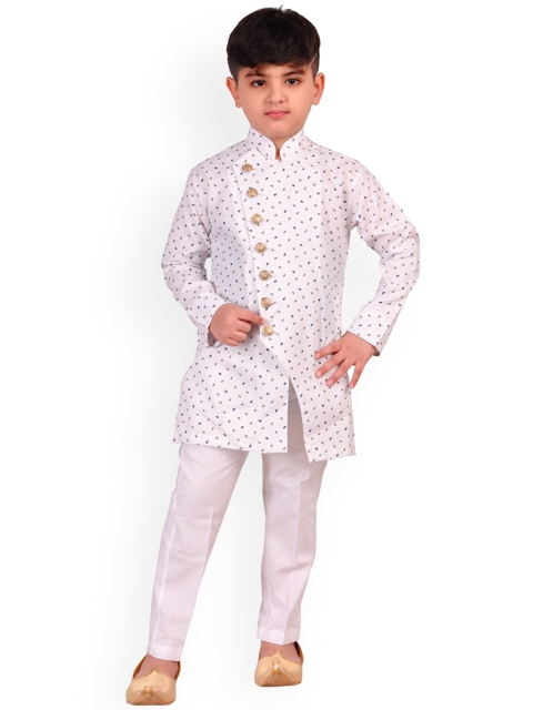 

SG YUVRAJ Boys White Printed Pure Cotton Kurta with Pyjamas