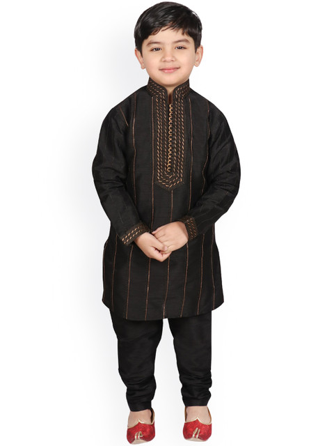

SG YUVRAJ Boys Black & Gold Toned Striped Raw Silk Kurta with Pyjamas