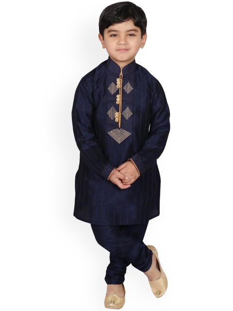 

SG YUVRAJ Boys Navy Blue Ethnic Motifs Raw Silk Kurta with Pyjamas