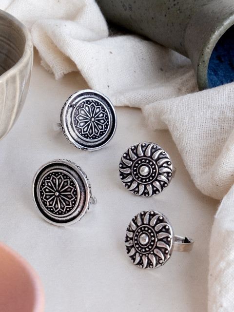 

Infuzze Women Silver Set of 2 Lookalike Toering