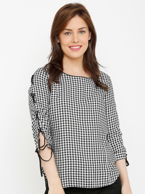 

Kraus Jeans Black & White Checked Top