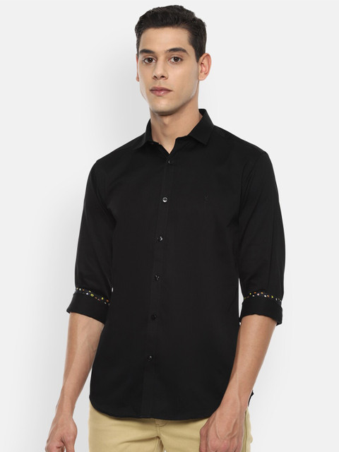 

V Dot Men Black Slim Fit Pure Cotton Casual Shirt