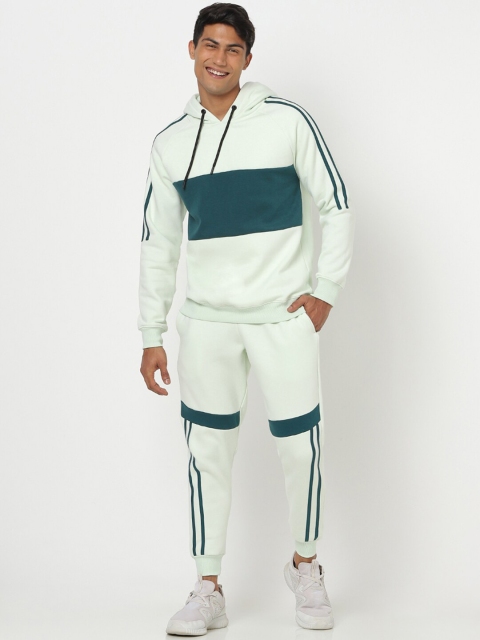 

Bewakoof Men Green Colourblocked Hooded Sweatshirt