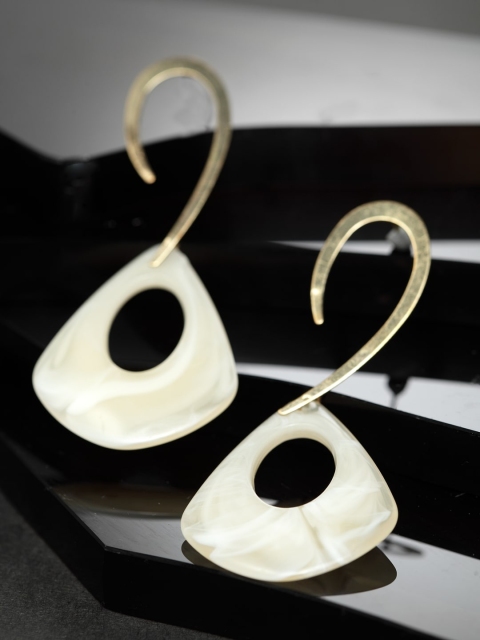 

DIVA WALK Gold-Toned Contemporary Drop Earrings