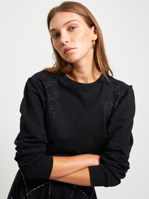 

Trendyol Black Solid Regular Top