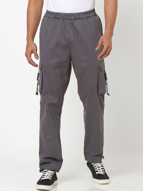 

Bewakoof Men Grey Solid Pure Cotton Cargos Trousers