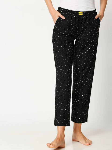 

Bewakoof Women Black & White Printed Lounge Pants