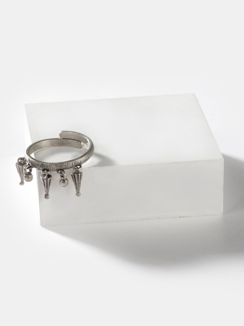 

SHAYA Silver-Toned Antique Akhyos Dance Finger Ring