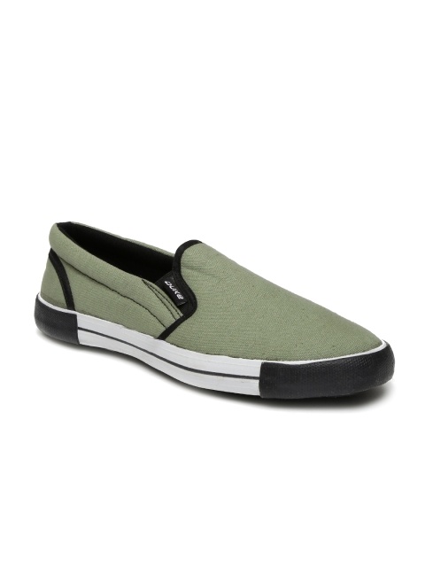 

Duke Men Green Solid Slip-On Sneakers