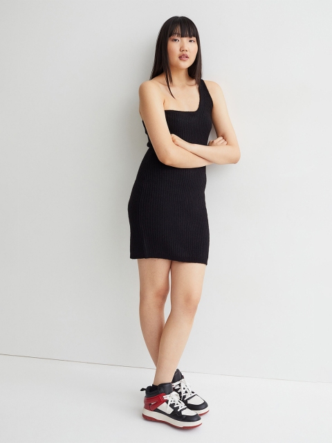 

H&M Women Black Ribbed One-Shoulder Fitted Bodycon Dress