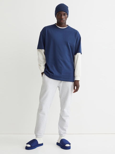 

H&M Men Navy Blue Solid Round Neck Cotton T-shirt