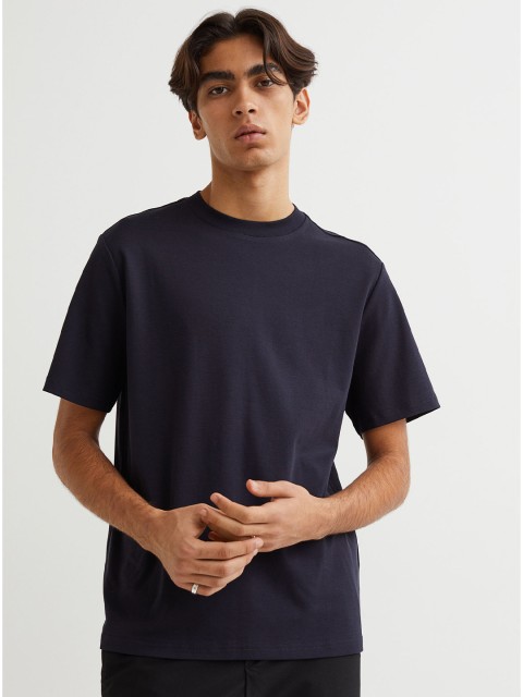 

H&M Men Navy Blue Solid Regular Fit Cotton T-shirt