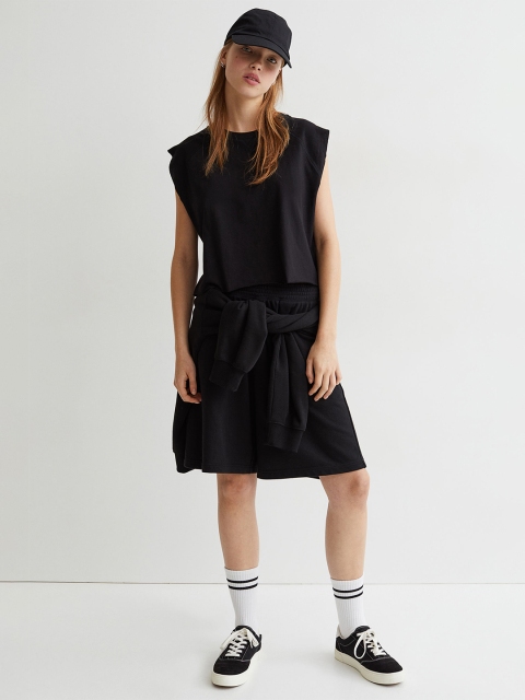 

H&M Women Black Solid Sleeveless Pure Cotton Crop Vest Top