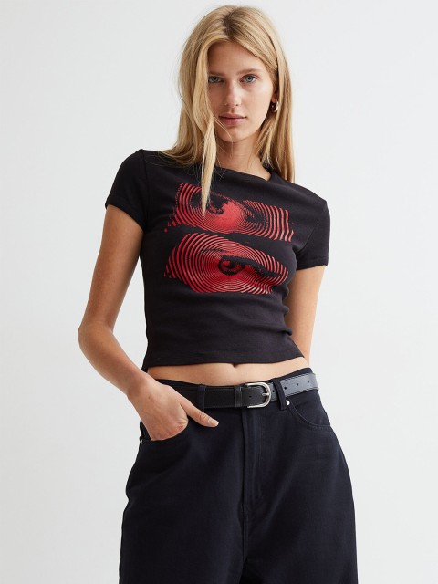 

H&M Women Black & Red Printed Pure Cotton Crop top