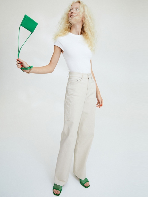 

H&M Women Beige Straight Fit Mid Rise Hammer Loop Twill trousers