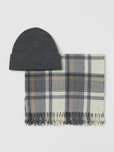 

H&M Men Grey & Off White Hat & Scarf Set