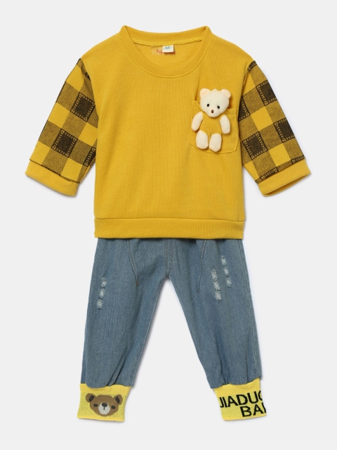 

Hopscotch Boys Yellow & Blue Printed Sweatshirt with Jeans