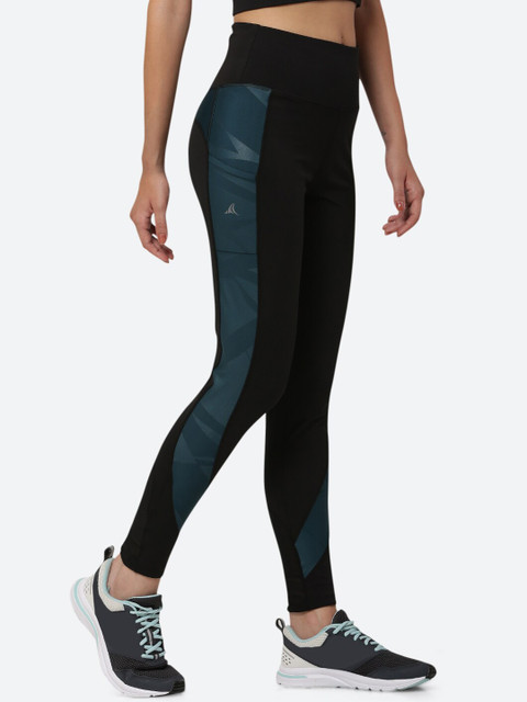 

FITLEASURE Women Green & Black Colourblocked Luxe Fit Training Tights