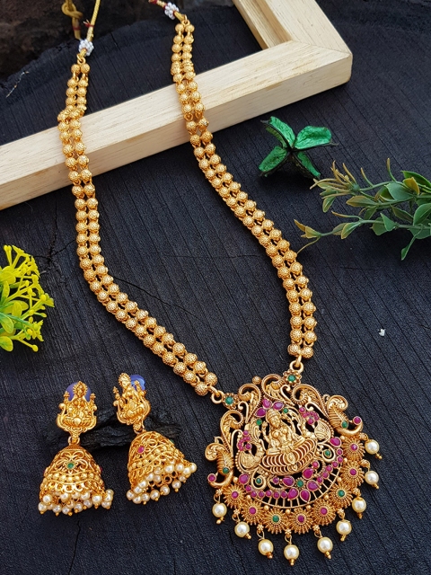 

GRIIHAM Gold-Toned Pink & Green AD Stone Studded & Beaded Jewellery Set