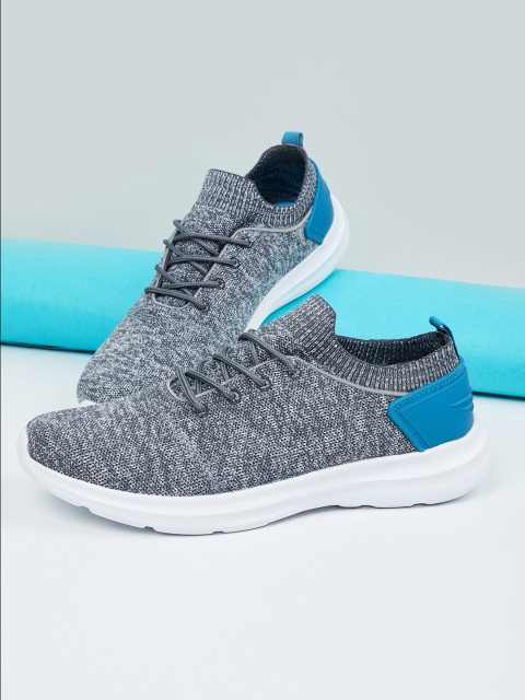 

max Men Grey Melange Woven Design PU Sneakers