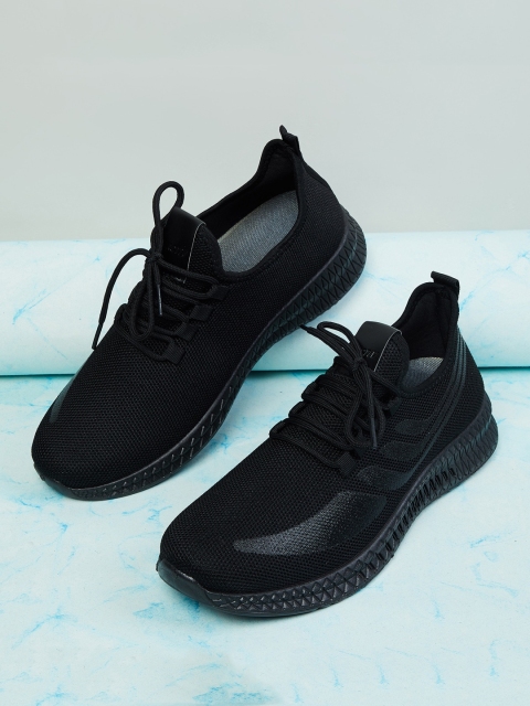 

max Men Black Solid PU Sneakers