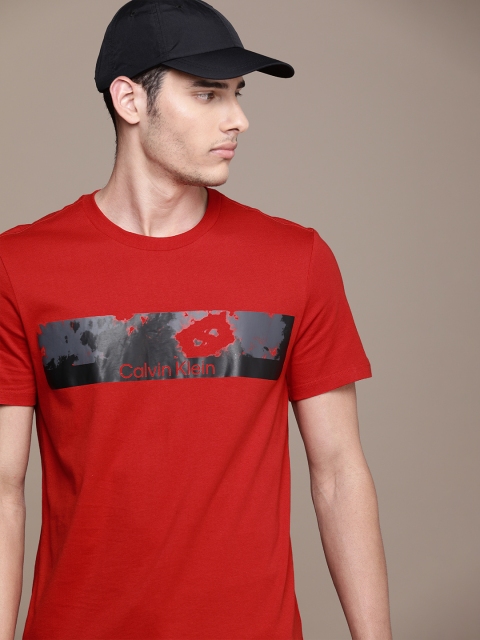 

Calvin Klein Jeans Men Red Brand Logo Printed T-shirt
