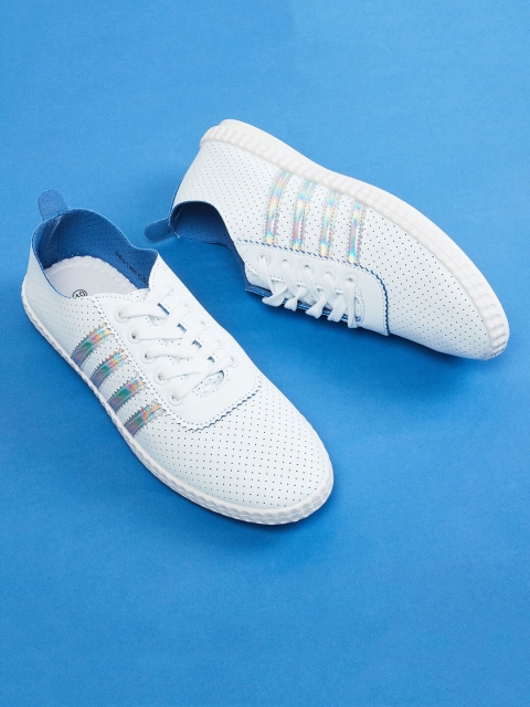 

max Women White PU Sneakers