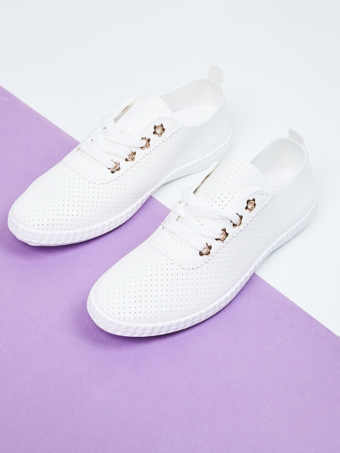 

max Women White Sneakers