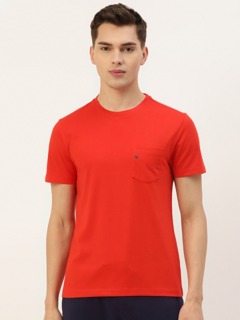 

AM SWAN Men Red Solid T-shirt