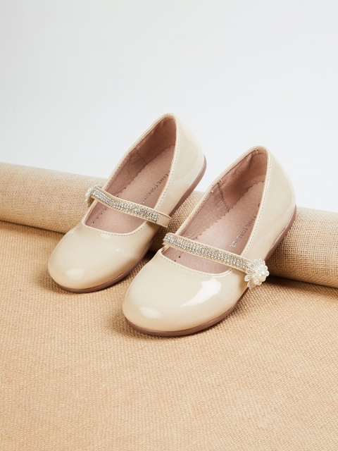 

Fame Forever by Lifestyle Girls Beige Embellished Ballerinas Flats