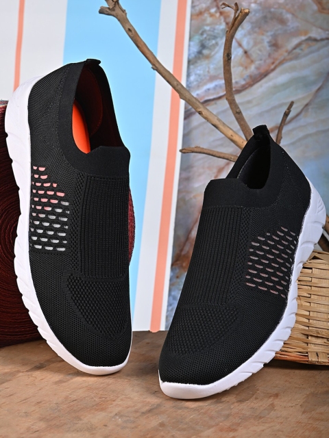 

San Frissco Men Black Running Non-Marking Shoes