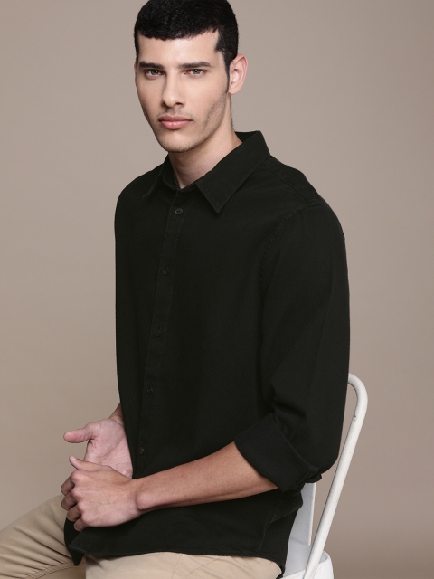 

Calvin Klein Jeans Men Black Solid Long Sleeved Casual Shirt