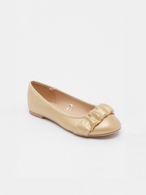 

shoexpress Girls Gold-Toned Ballerinas With Bows