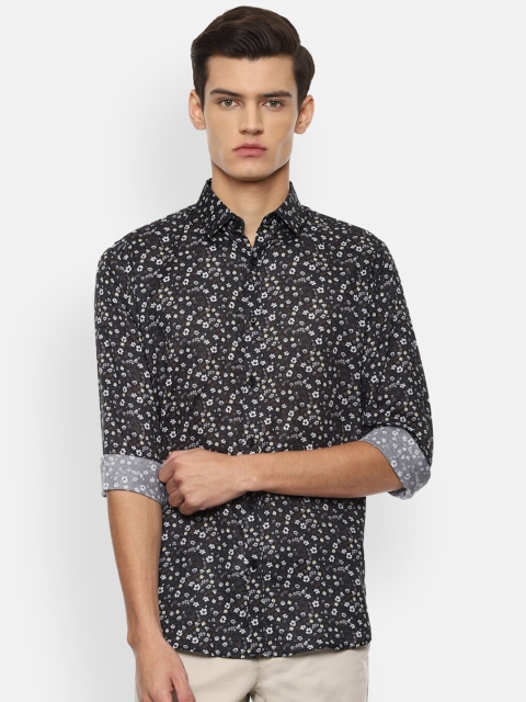 

V Dot Men Black Slim Fit Floral Printed Pure Cotton Casual Shirt