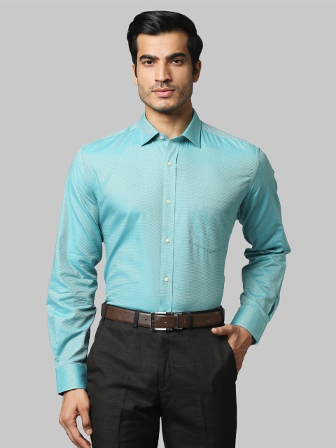 

Park Avenue Men Green Solid Formal Shirt