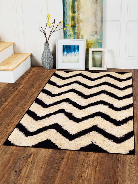 

Story@home Black & Off-White Chevron Printed Anti-Skid Shaggy Carpet