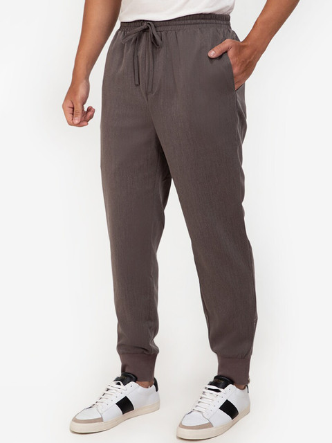 

ZALORA BASICS Men Grey Classic Easy Wash Joggers Trousers