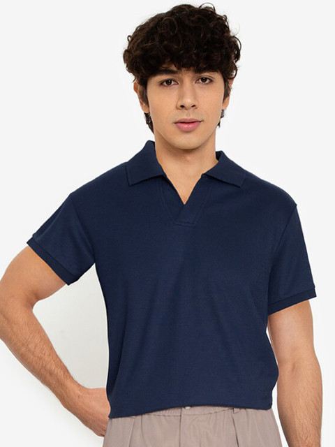 

ZALORA BASICS Men Navy Blue Solid Polo Collar T Shirt